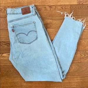 Levi’s 721 High Waisted Skinny Jean